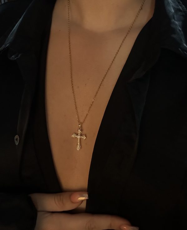 ALBEI CROSS NECKLACE - Image 2