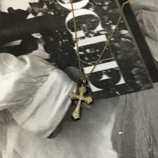 ALBEI CROSS NECKLACE - Image 3