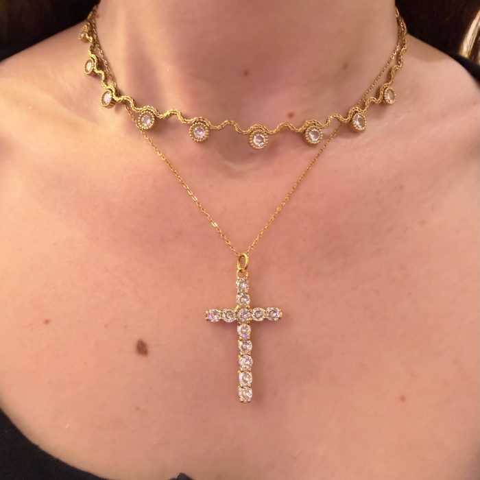 ZACKLYN CROSS NECKLACE