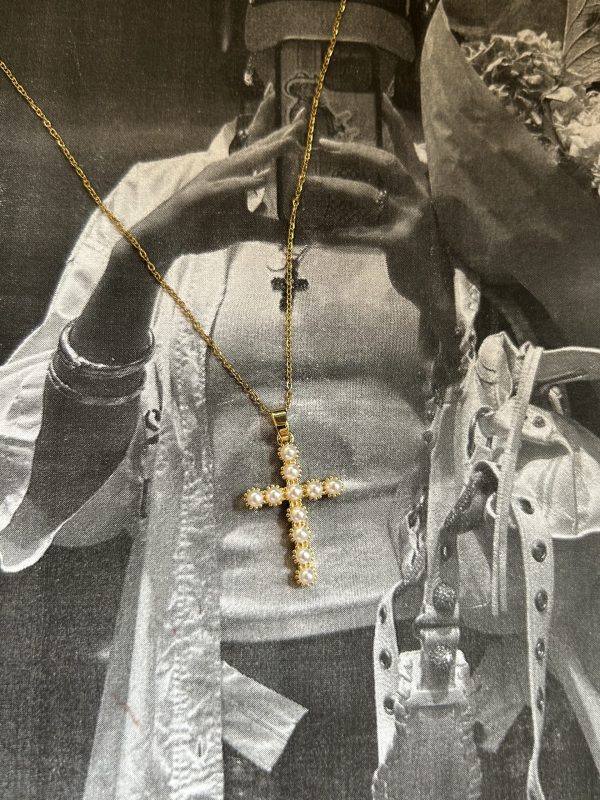 PEARL CROSS NECKLACE - Image 3