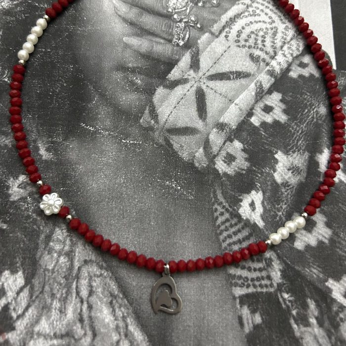 MERE NECKLACE