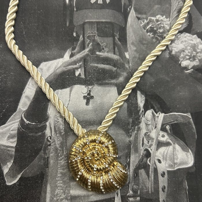 VITHOS NECKLACE