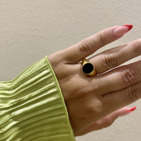 BLACK RING