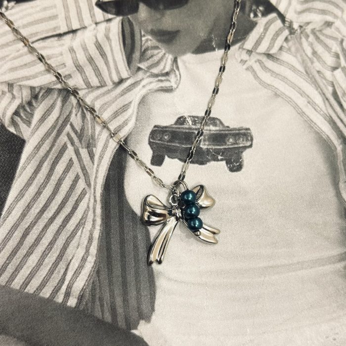 ROZET NECKLACE