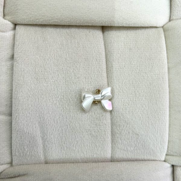 PEARL BOW CHARM