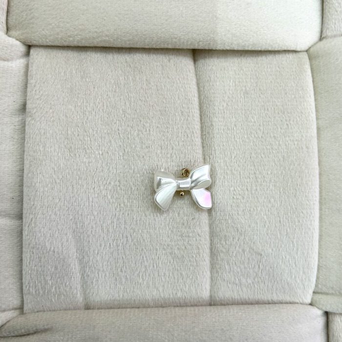 PEARL BOW CHARM