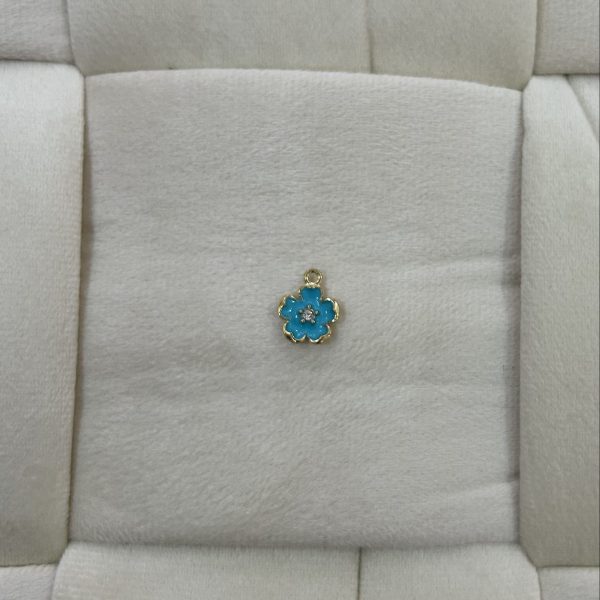 LIGHT BLUE FLOWER CHARM