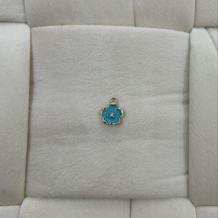 LIGHT BLUE FLOWER CHARM