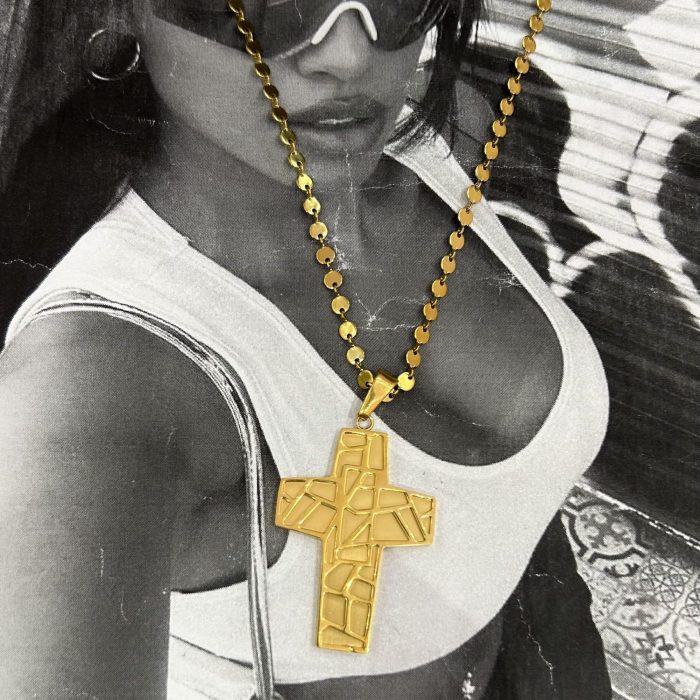 JOUDY CROSS NECKLACE
