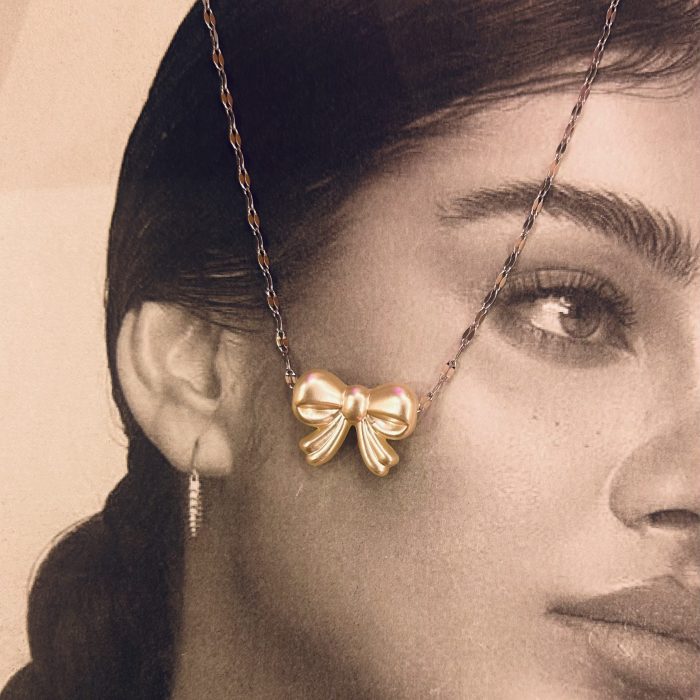 PEARL BOW NECKLACE