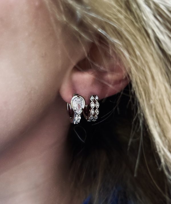 OLYKE EARRINGS - Image 3