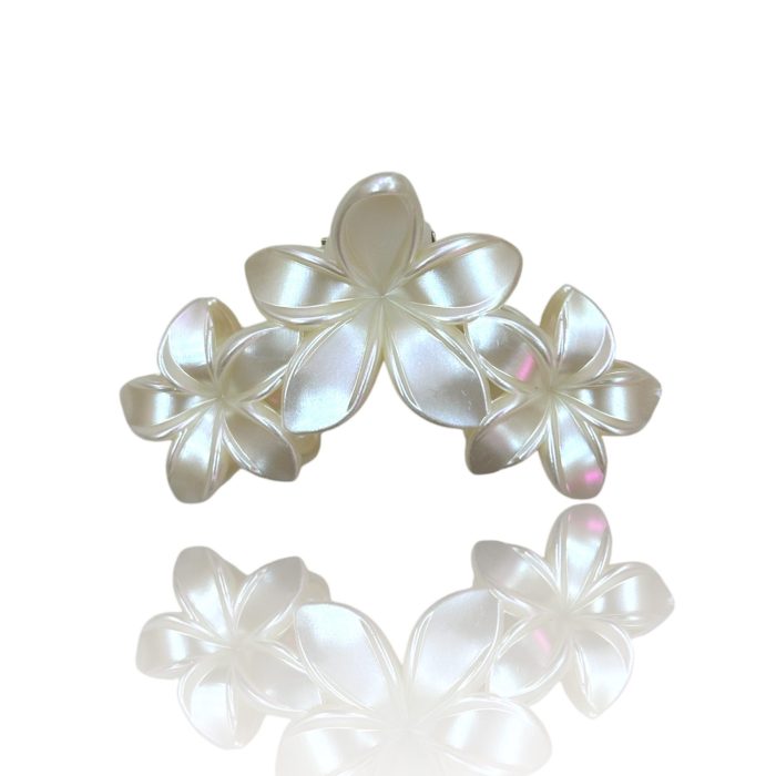 PEARL FLOWERS HAIR CLAW