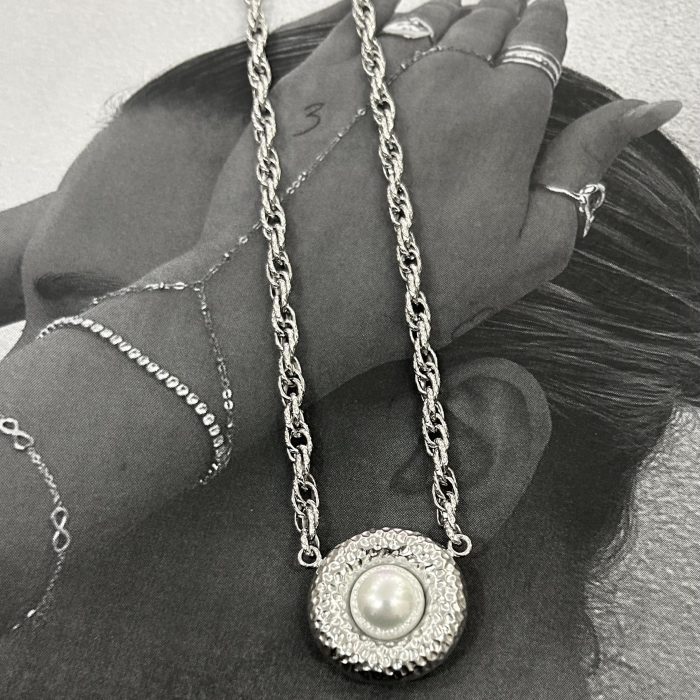 PERLA NECKLACE
