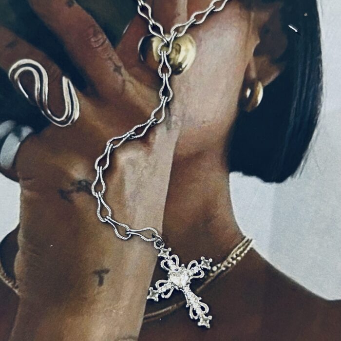 HEART CROSS TIE NECKLACE