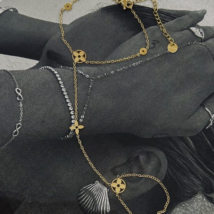 SAYRA HAND BRACELET