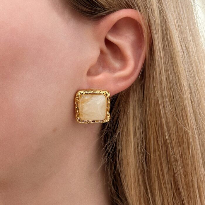 VELLY CREAM EARRINGS