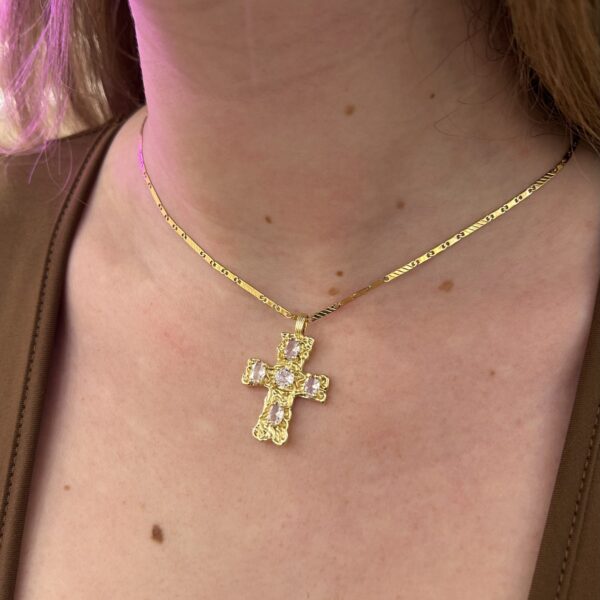 PRINCESSA EVERYDAY CROSS NECKLACE - Image 2