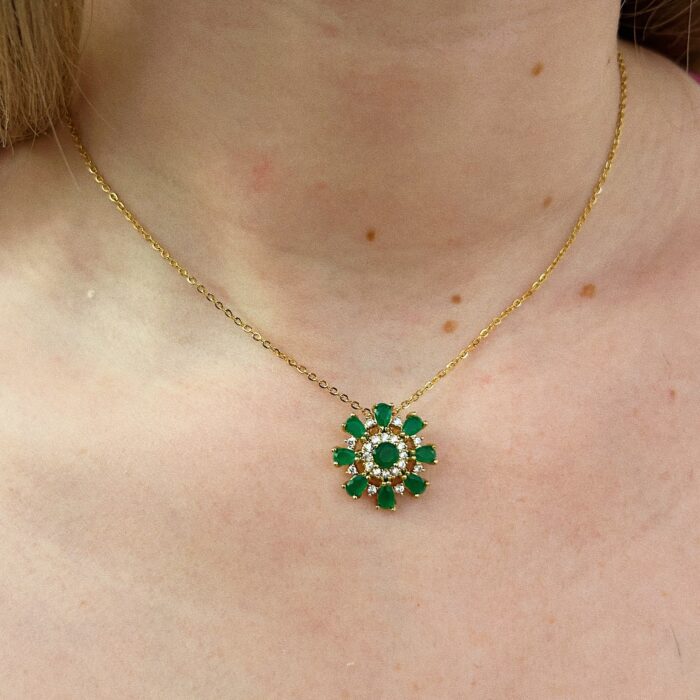 DUKE FLOWER NECKLACE