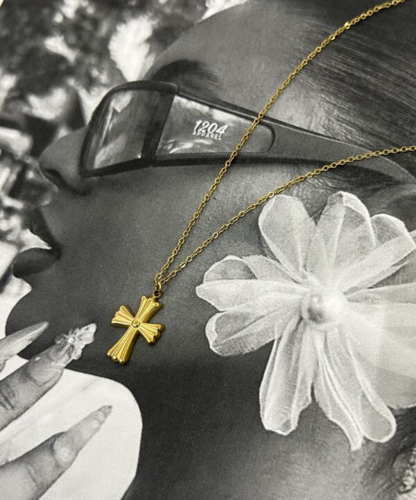 KONSTANS CROSS NECKLACE - Image 3