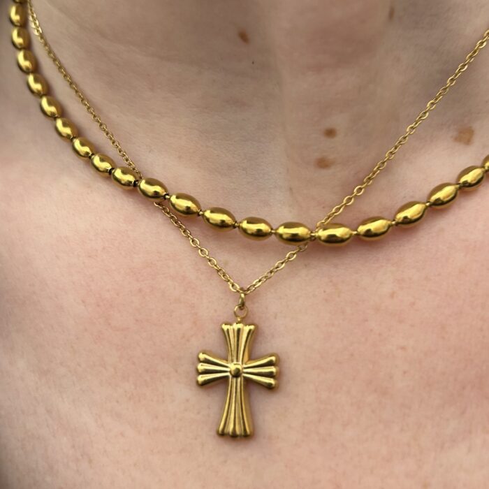 KONSTANS CROSS NECKLACE