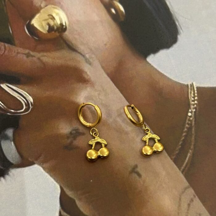 BASIC CHERRY EARRINGS