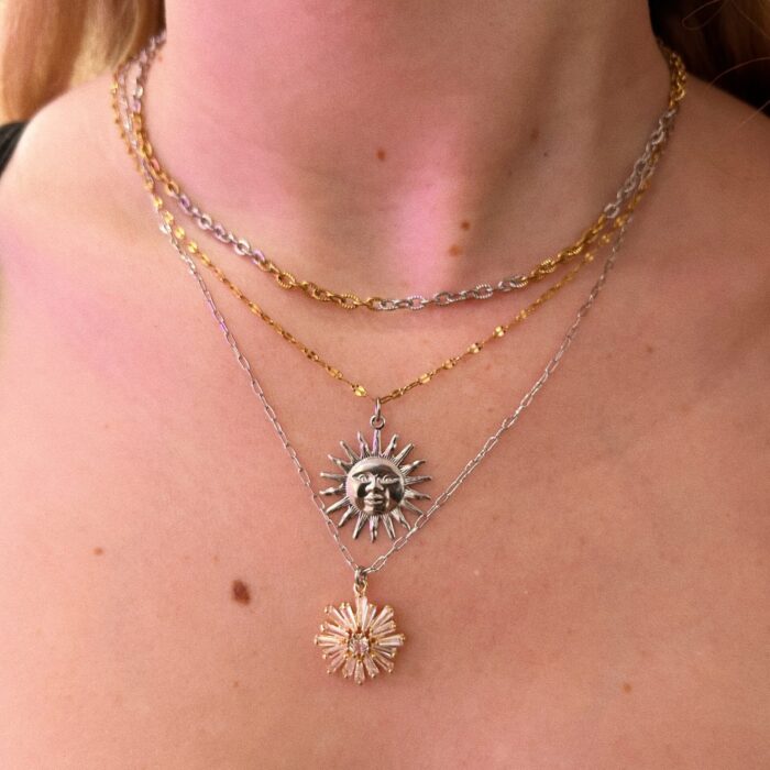 DOYN FLOWER NECKLACE