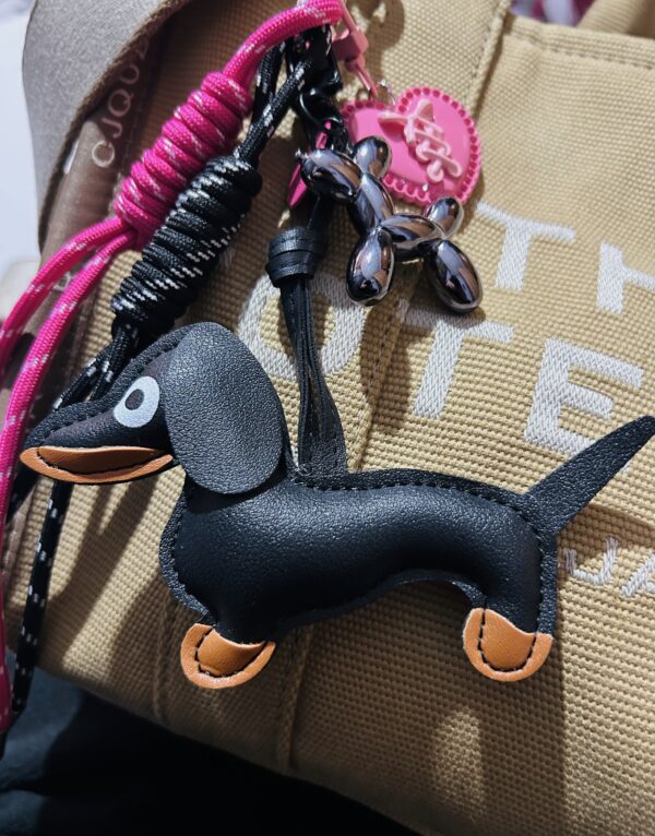 PINKY DOG BAG CHARM ΜΠΡΕΛΟΚ - Image 2