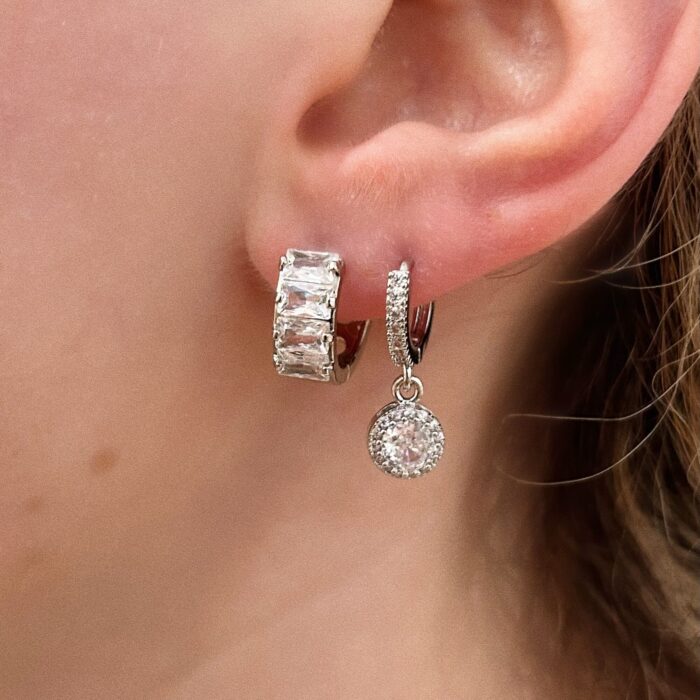 CRYSTAL BOLL EARRINGS