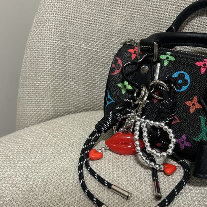 KISS  BAG CHARM ΜΠΡΕΛΟΚ