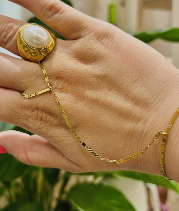 GOLDEN HAND BRACELET CHAIN - Image 2