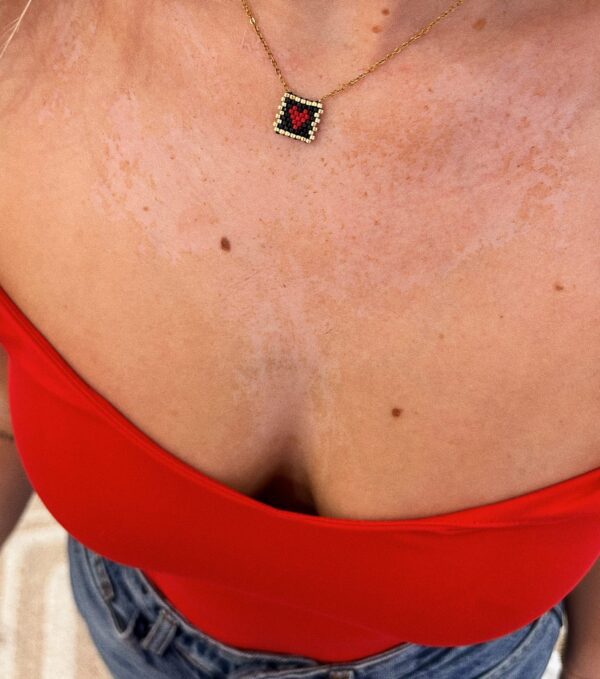 RED HEART NECKLACE - Image 2