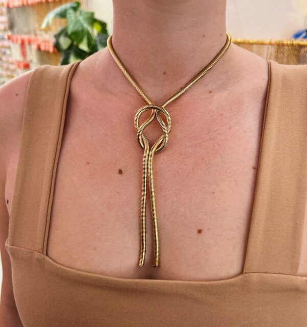 ALLIN GOLDEN TIE NECKLACE - Image 2