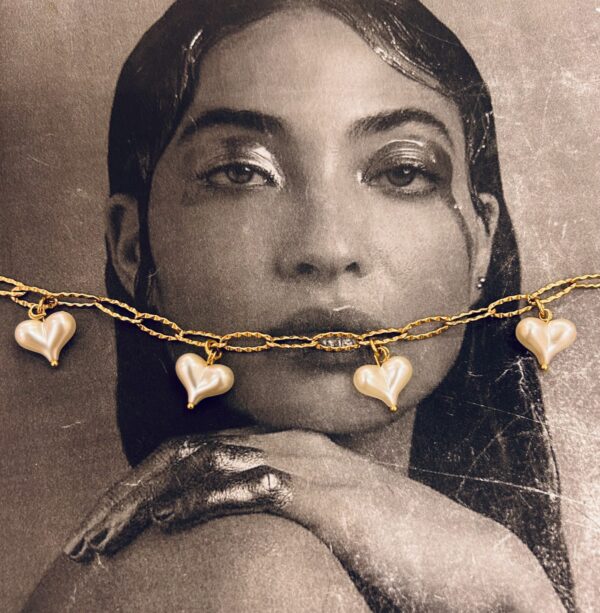 HEART PEARL CHARM BRACELET - Image 2