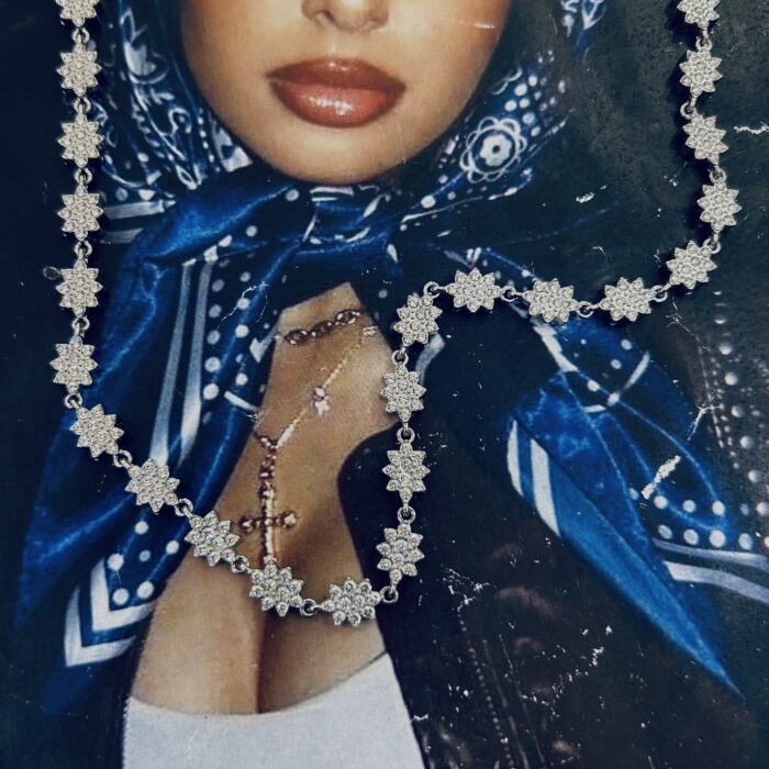 GLITER AURA NECKLACE