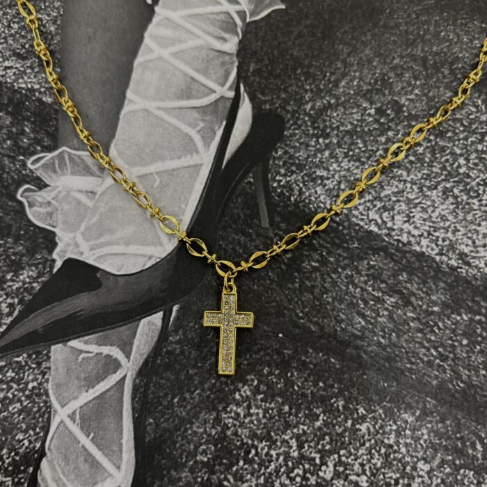 AZALEN CROSS NECKLACE