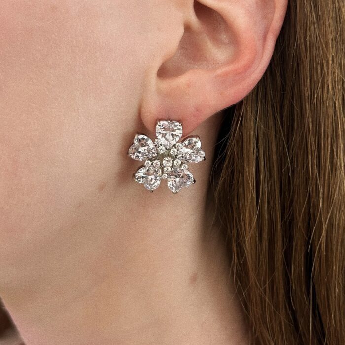 SILER LOVE FLOWER EARRINGS