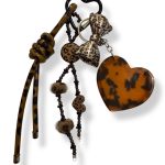 COFFE HEART BAG CHARM ΜΠΡΕΛΟΚ