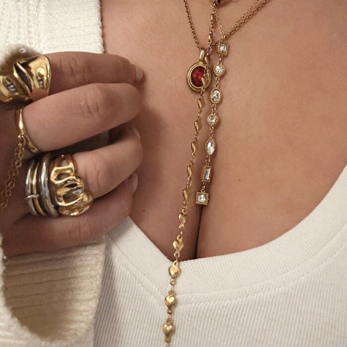 ALESSIA SPARKL TIE NECKLACE