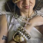 GOLYTY CROSS NECKLACE