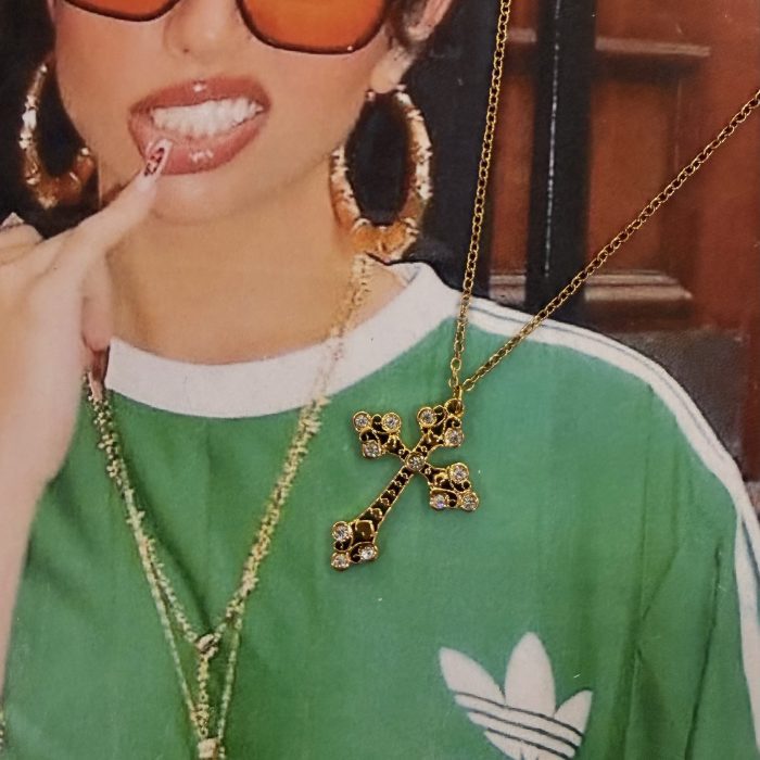 BITHE CROSS NECKLACE